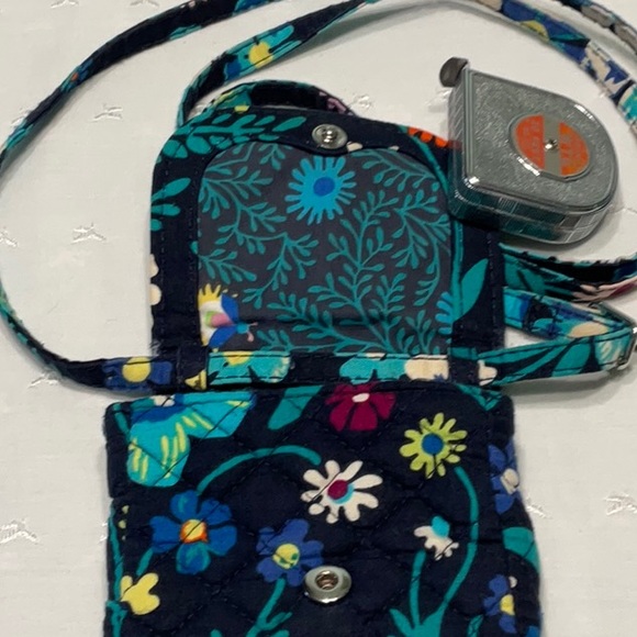 Vera Bradley Small Crossbody Bag - Picture 4 of 6